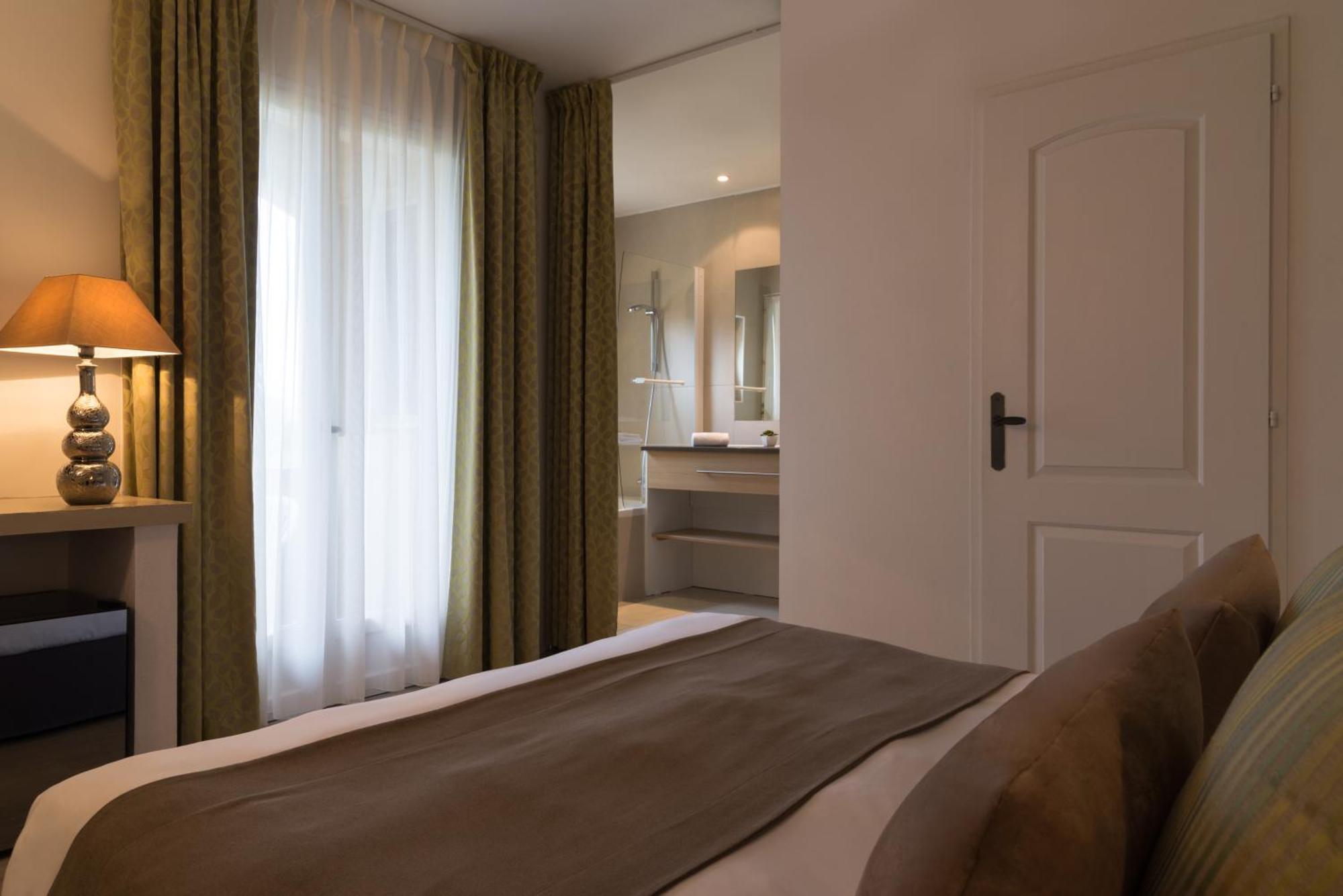 Val Baussenc, The Originals Relais Hotel Мосан ле Алпил Екстериор снимка