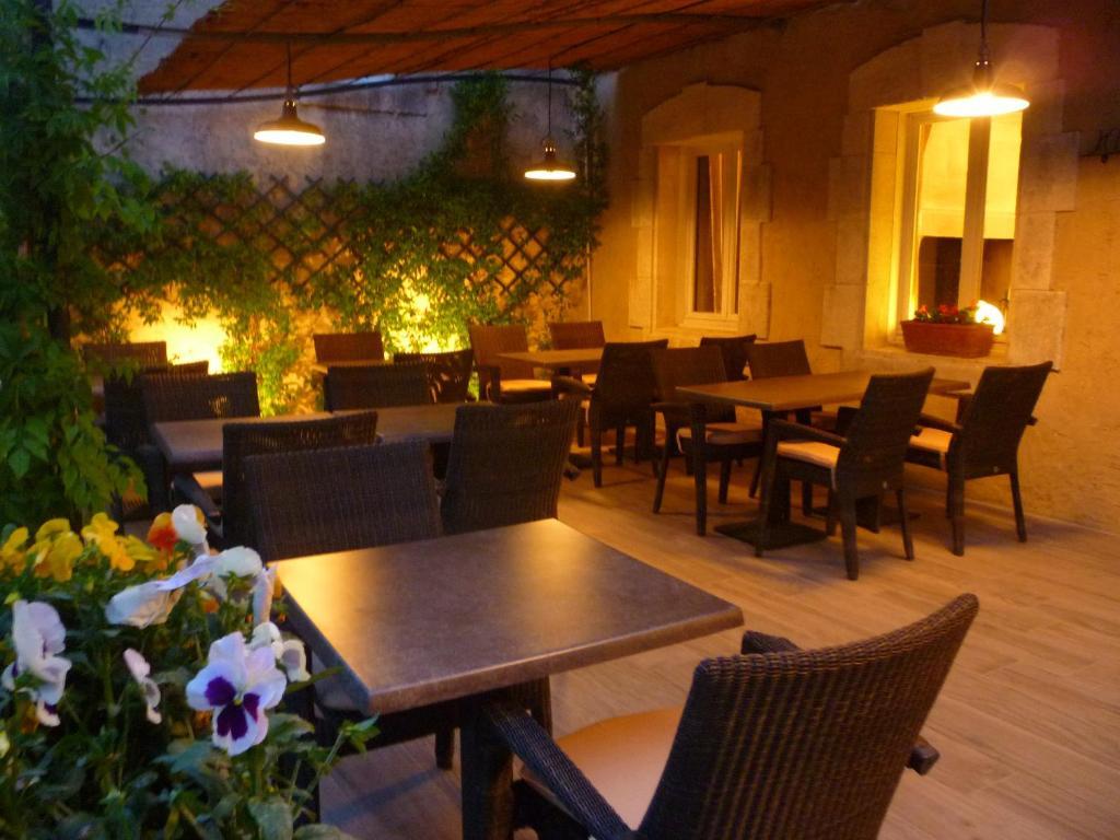 Val Baussenc, The Originals Relais Hotel Мосан ле Алпил Екстериор снимка